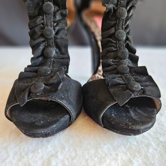Betsey Johnson Black Suede Stiletto Heels Size 7.5M Ruffle Straps Peep Toe - Picture 3 of 12